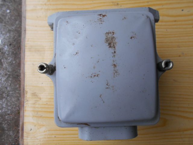 Stary zabytkowy stycznik olejowy 380V