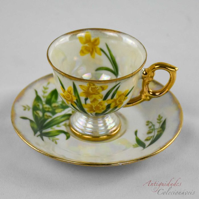 Chávena de café e pires Lustrina, “March Daffodil” circa 1950