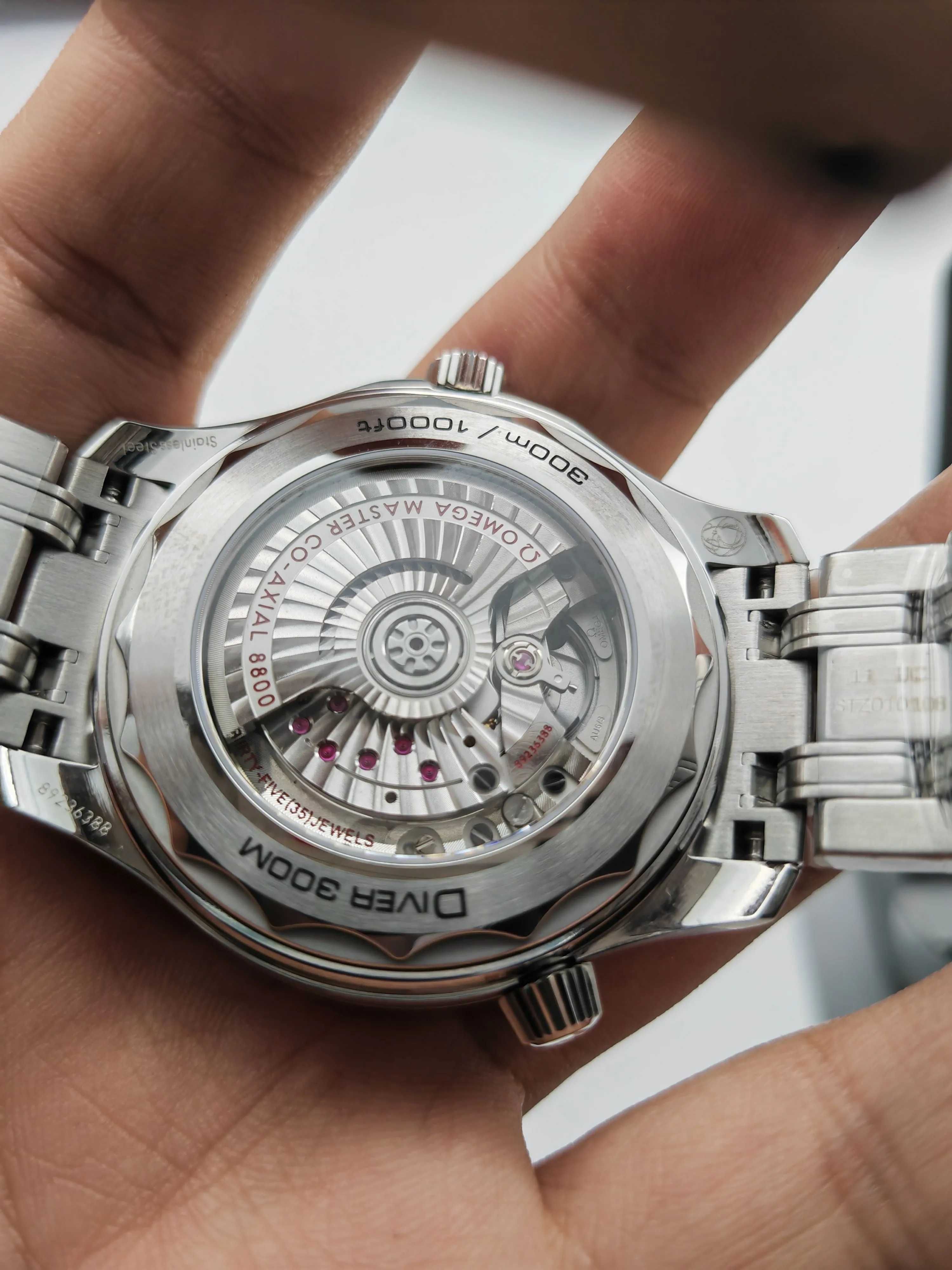 Чоловічий годинник Omega Seamaster Diver 300m
