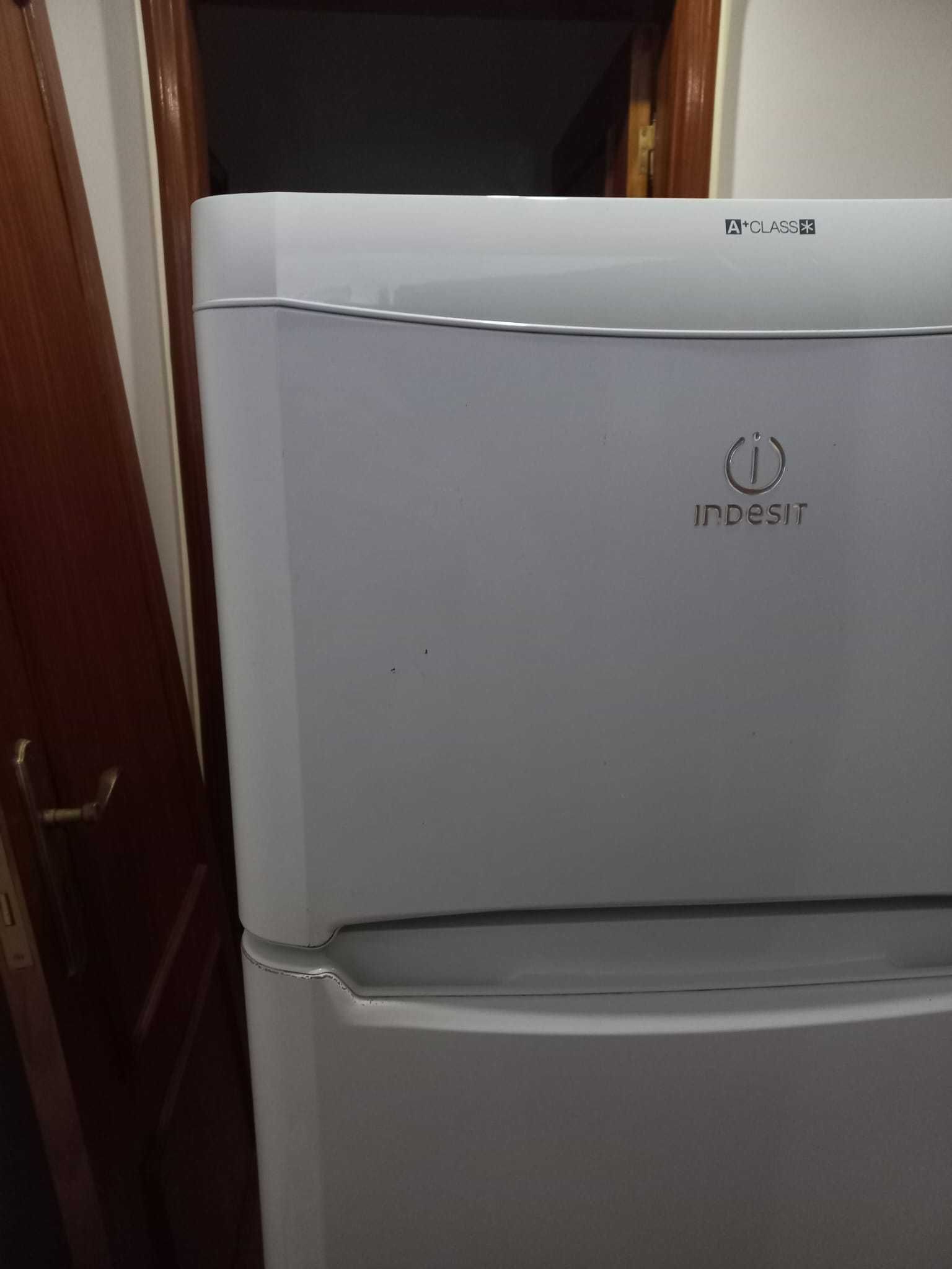 Frigorífico Indesit