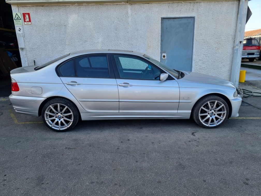 BMW E46 320D 136CV de 1999 para peças