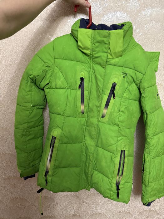 гірська курточка зеленого кольору