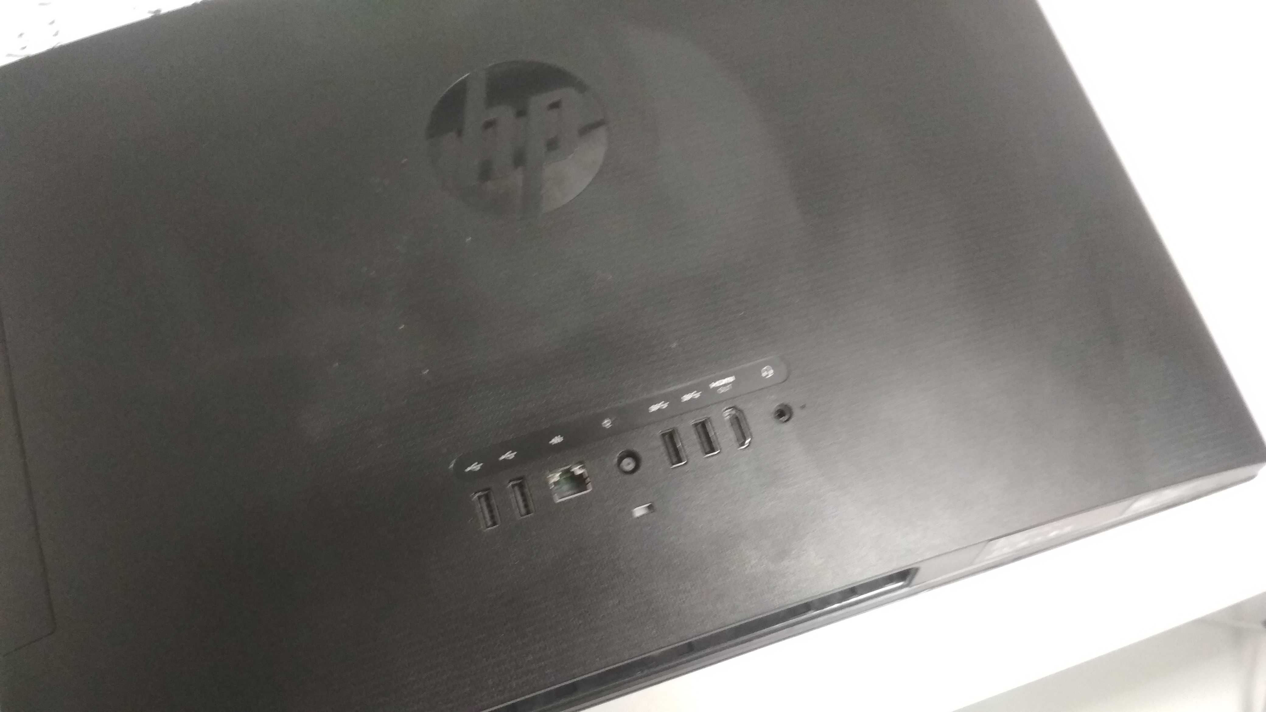 Komputer HP 200AiO G3 (3VA74EA) uszkodzony