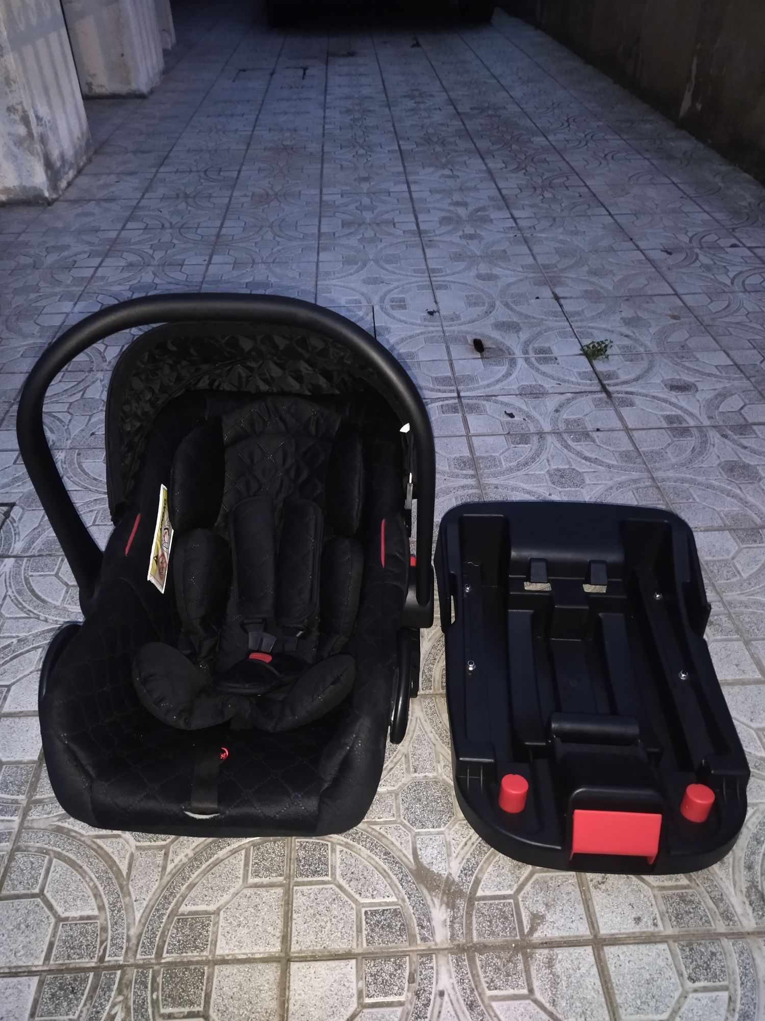 Carrinho bebé 3 em 1 com isofix