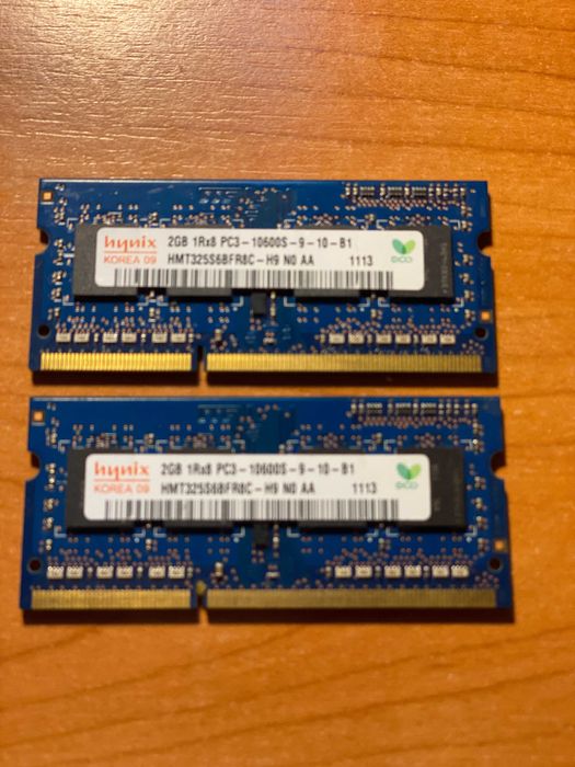 2x Memorias RAM de 2GB DDR 3 SO-DIMM