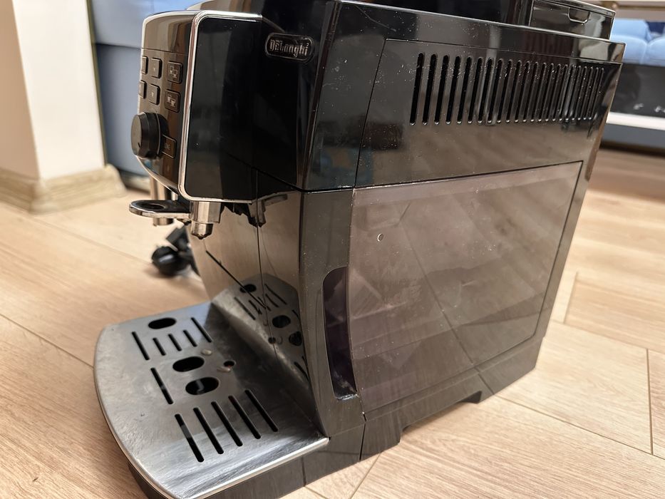 Ekspres automatyczny Delonghi ECAM25.120.B