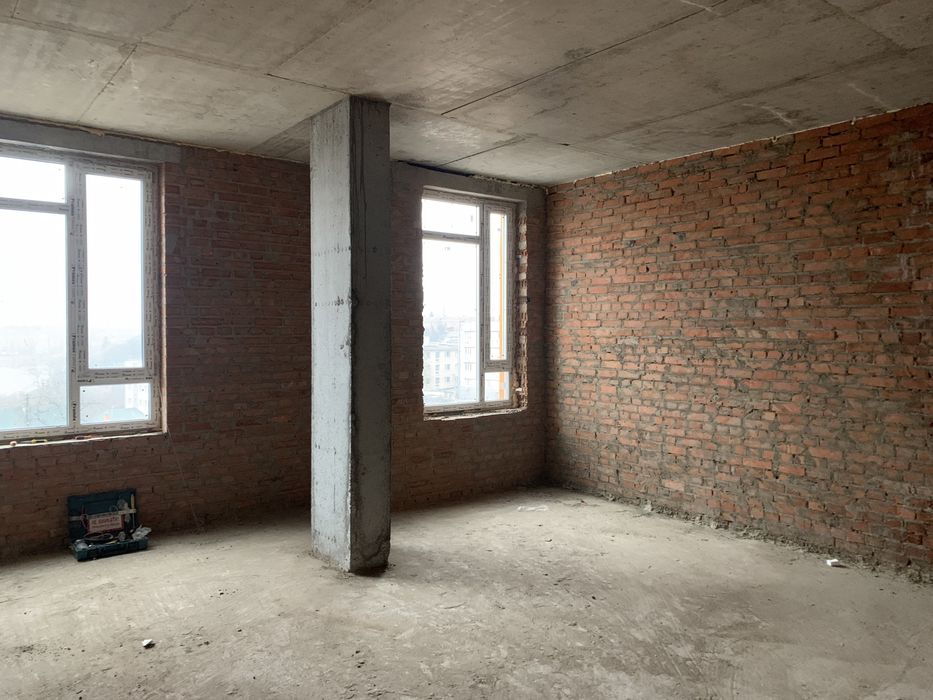 Продаж 1к квартири 45.05 кв. м на вул. Івана Богуна 27А