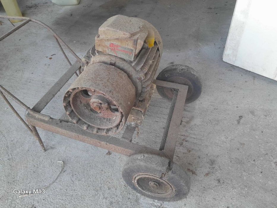 Silnik elektryczny 5.5 KW z wózkiem !!!