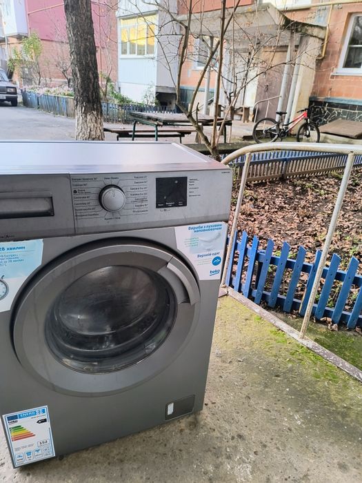 Продам пральну машинку Beko