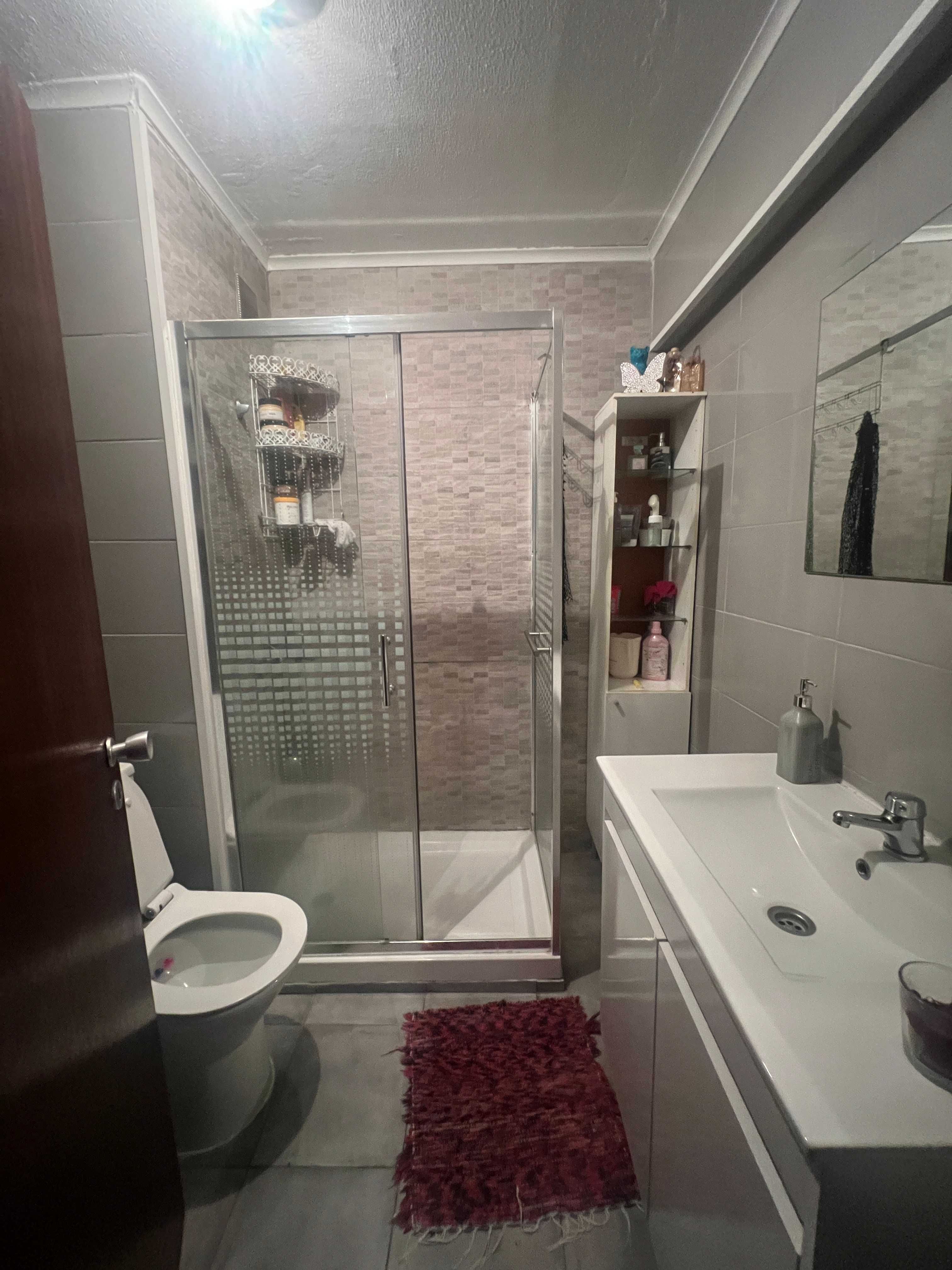 Aluguer de Dois Quartos para Casal - Alhos Vedros