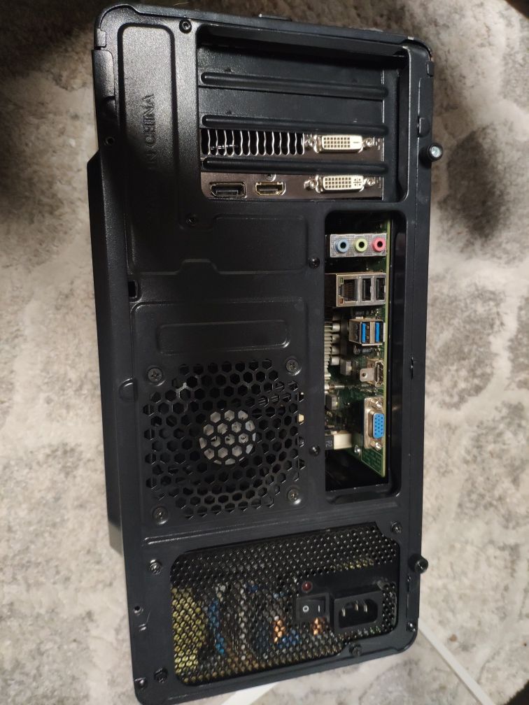 Gamingowy AMD AM4 GTX 650Ti 8GB DDR4 620W SSD Win10