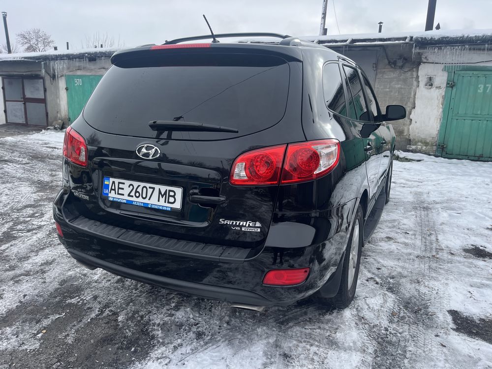 Продам автомобиль  Hyundai santa fe 2.7