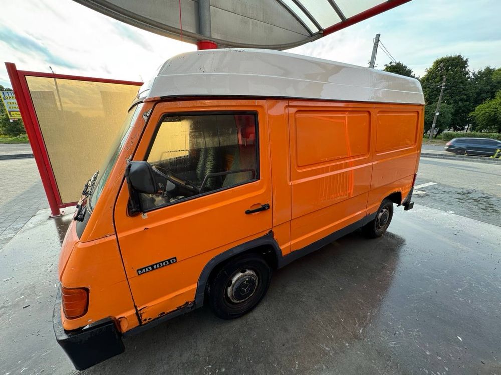 Продам Mersedes mb 100