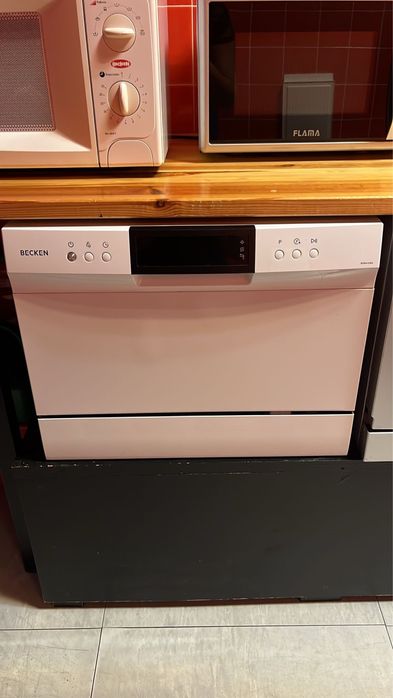 Máquina de Lavar Loiça Becken