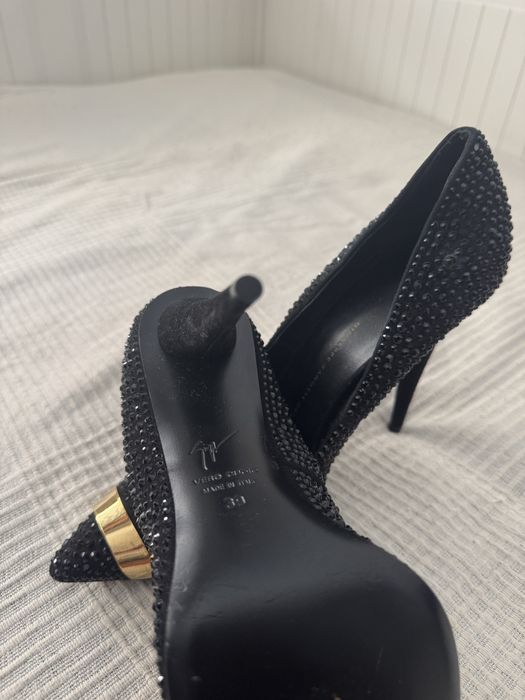 Sapatos de salto zanotti