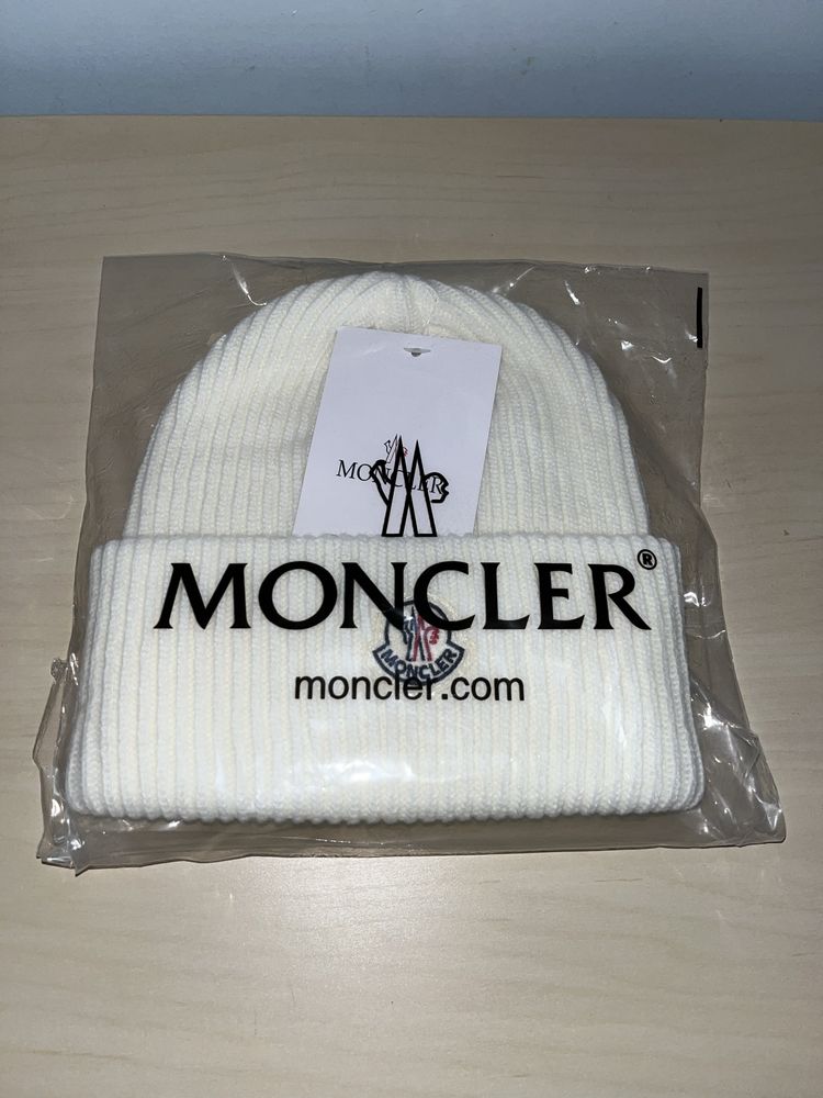 Gorro Moncler Branco