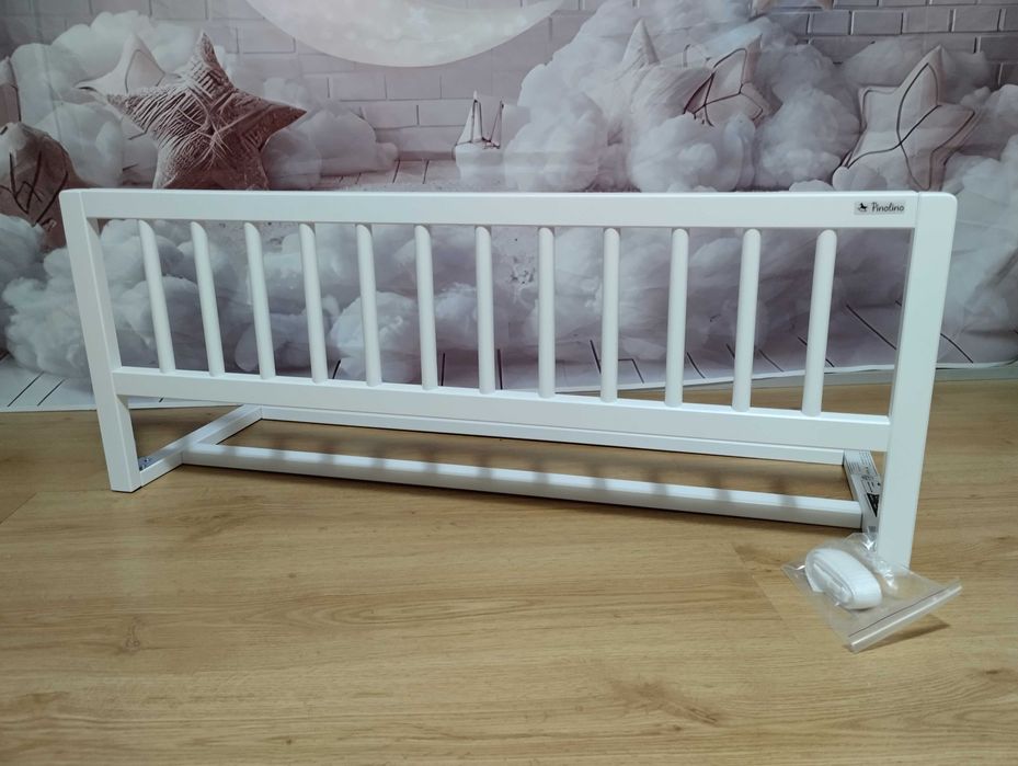 Barierka zabezpieczająca do łóżka składana Pinolino 90 cm drewniana