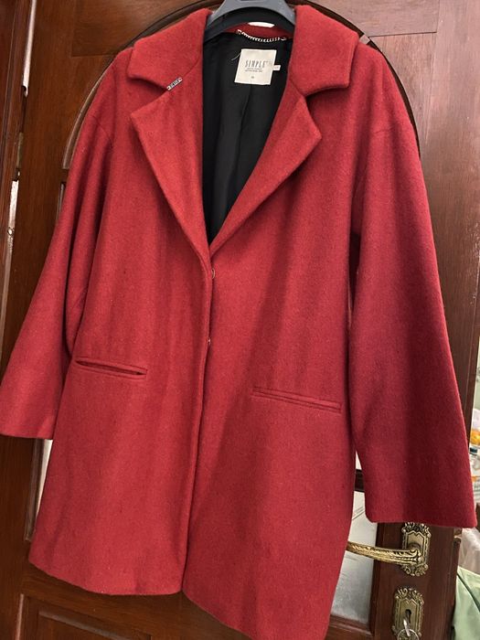 Kurtka w kolorze bordo