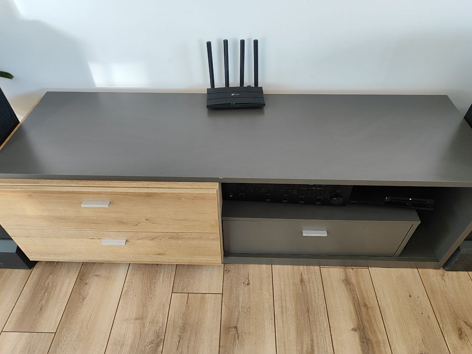 Zestaw mebli do salonu 4 elementy komoda, stolik, szafka RTV, szafa