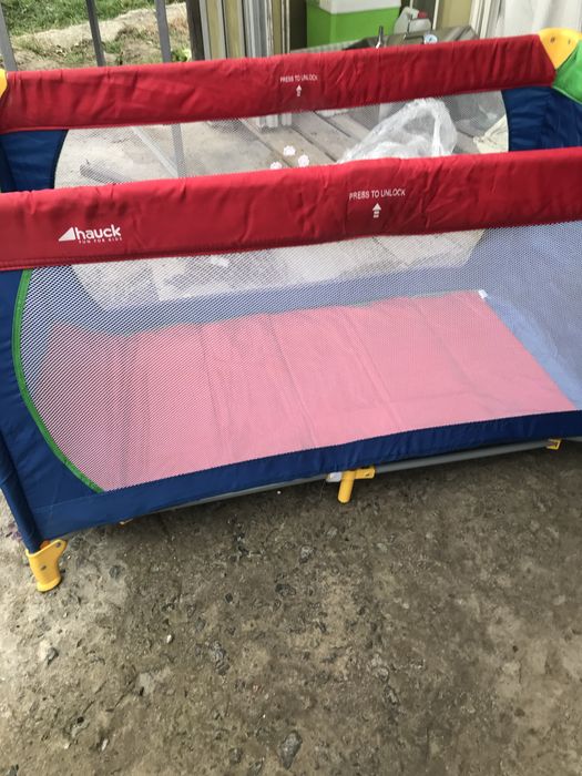 Дитяче розкладне ліжко-манеж