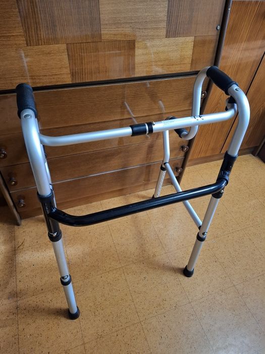 Ходунки для взрослых, складные