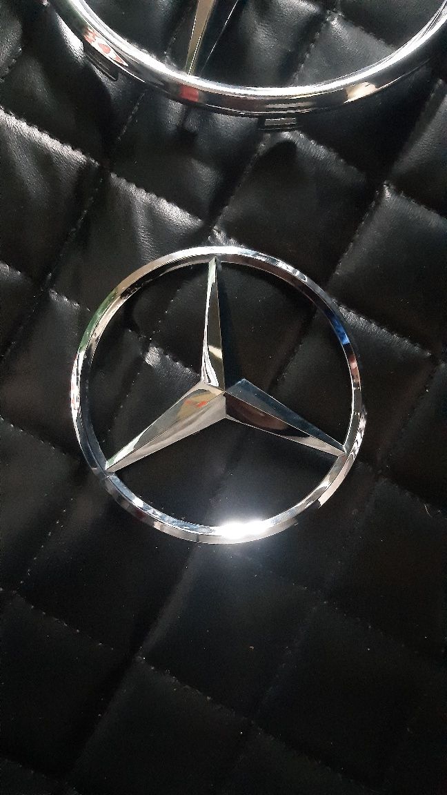 Sprzedam  komplet Emblematow  Mercedes Vito