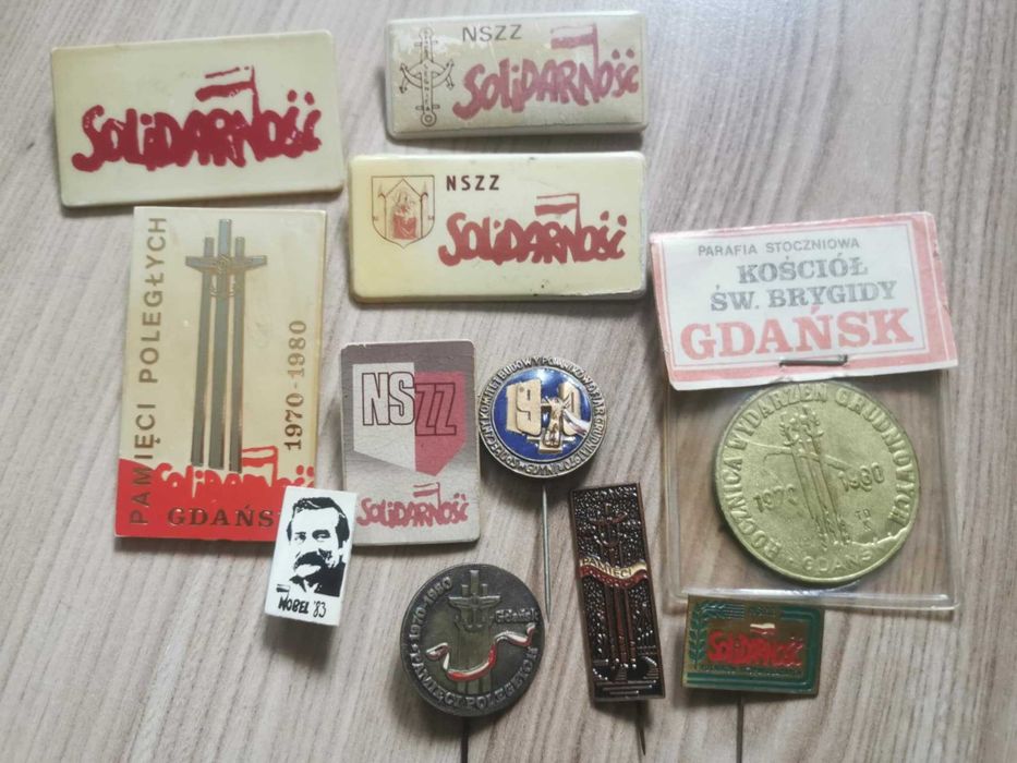 Zestaw odznak o tematyce - Solidarność- Gdańsk.