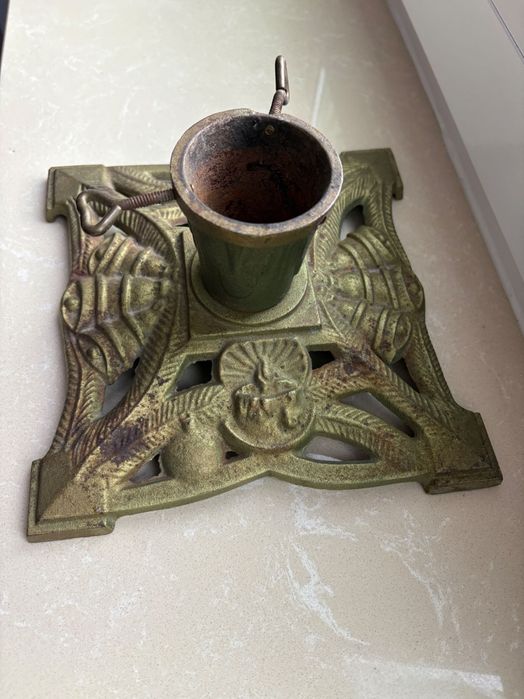 Stojak żeliwny do choinki