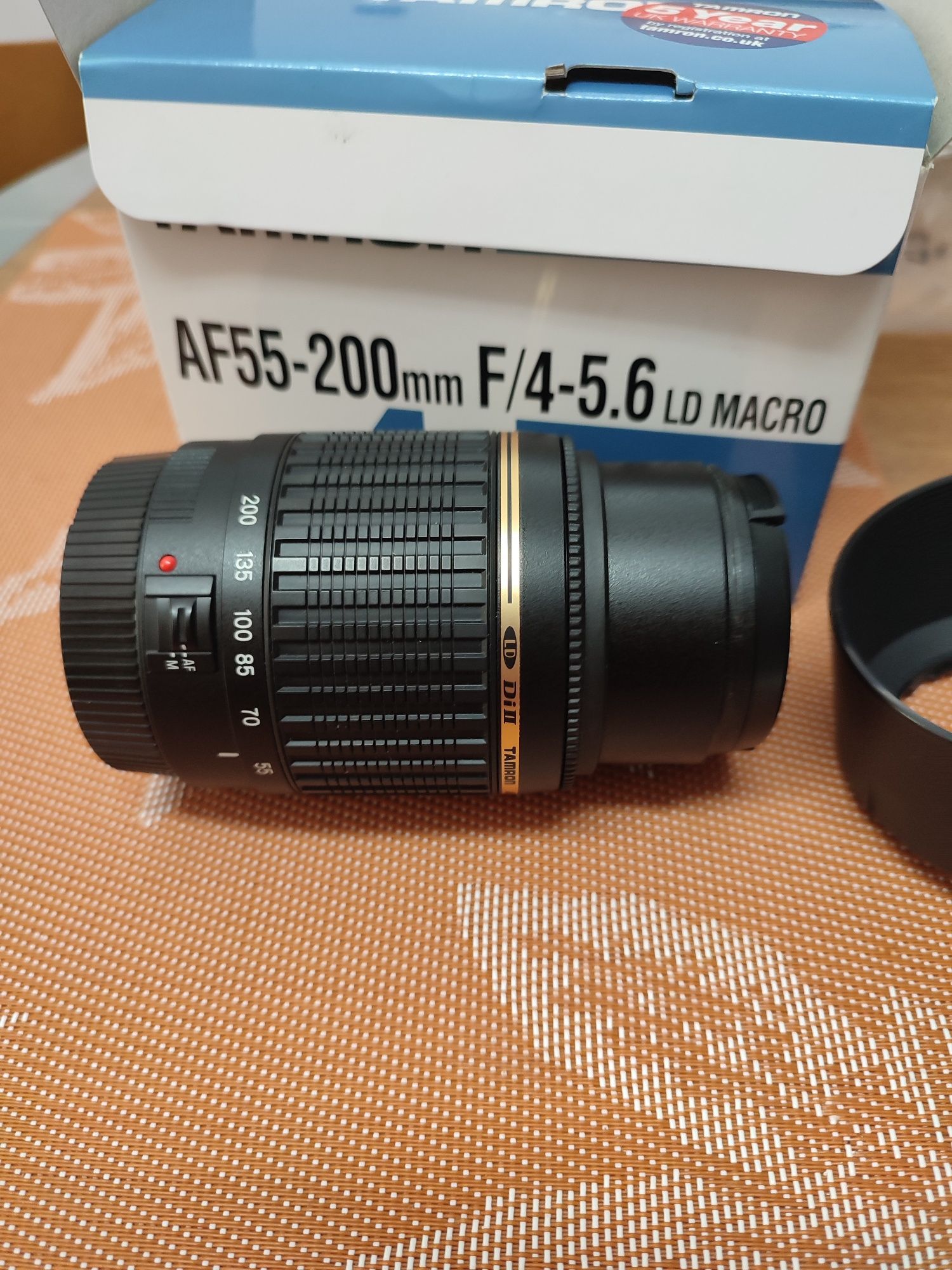 Vende se Lente TAMRON 55-200