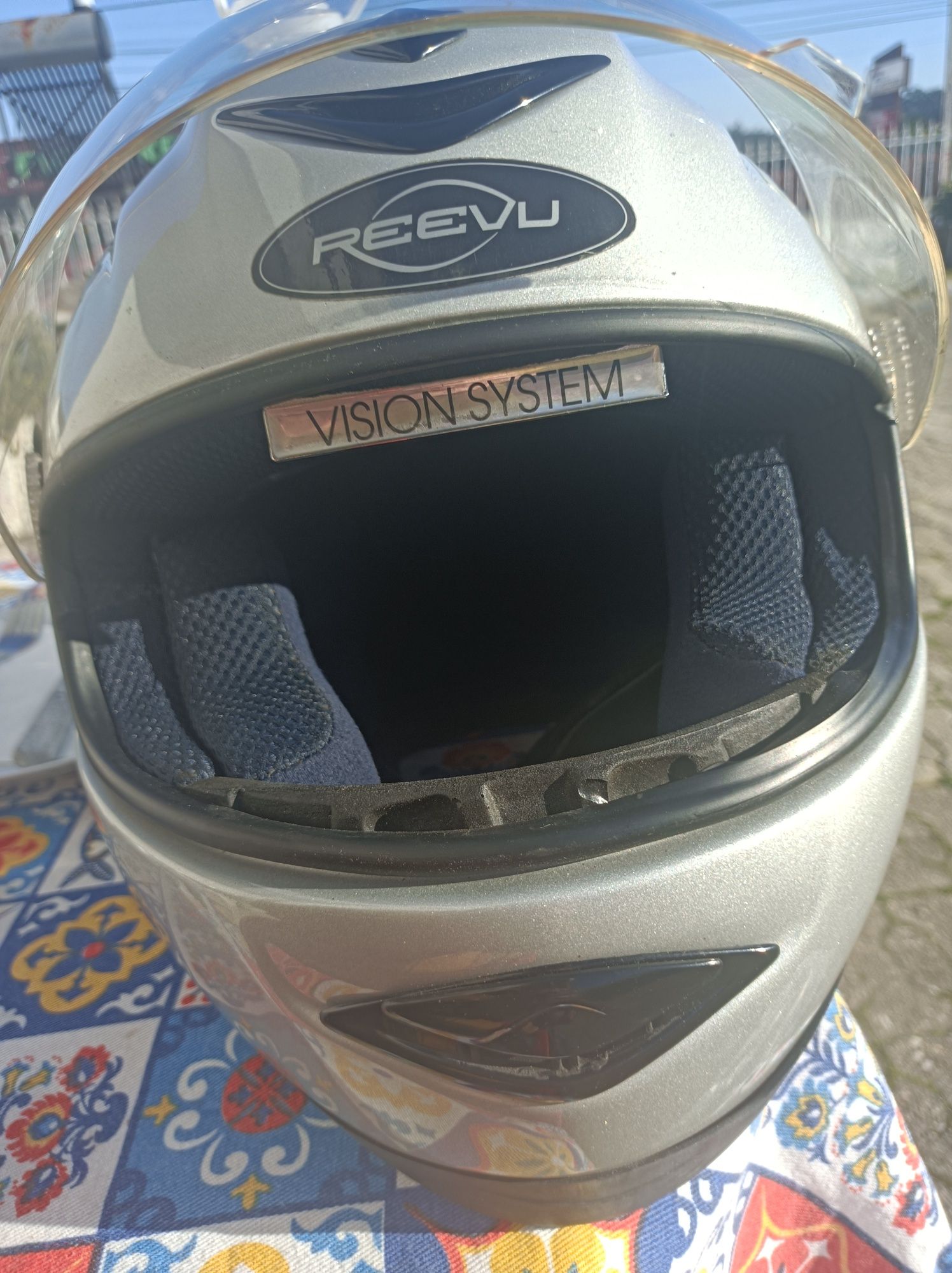 Vende-se 2 capacetes marca REEVU Vision System novos tamanhos XLe M