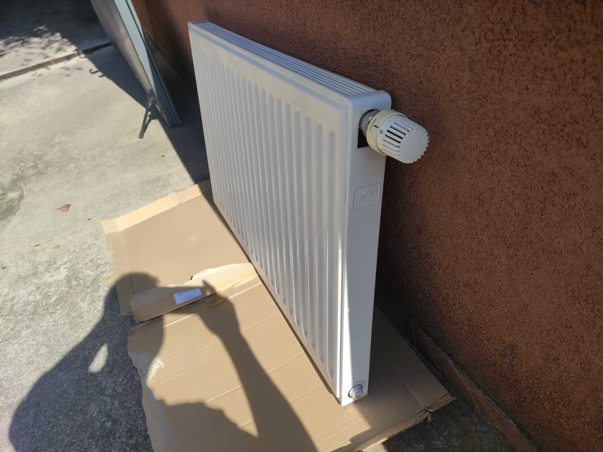 Grzejnik kaloryfer panelowy 970x600 jednopanelowy