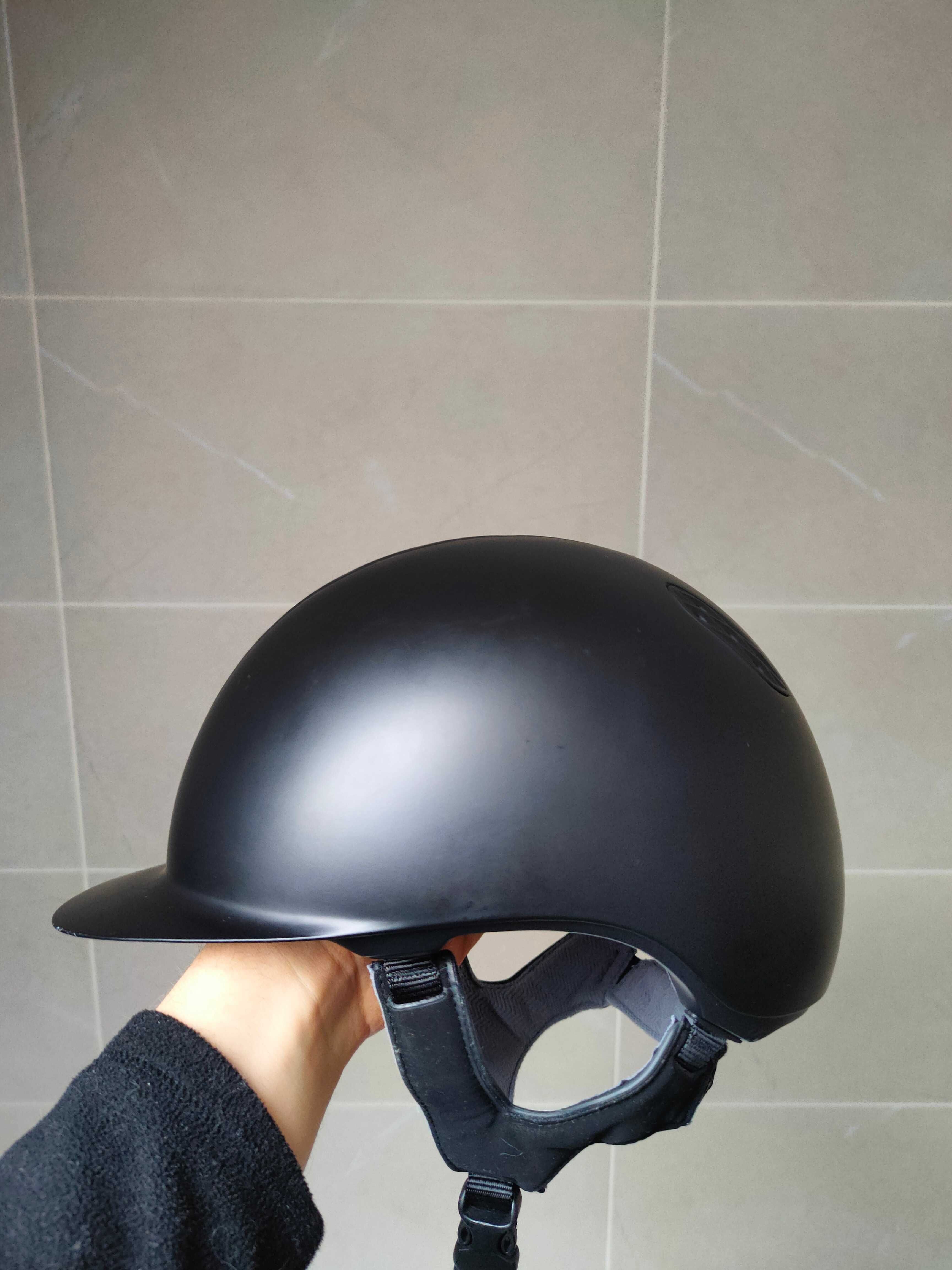 Profesjonalny Kask jeździecki 53cm Fouganza 520