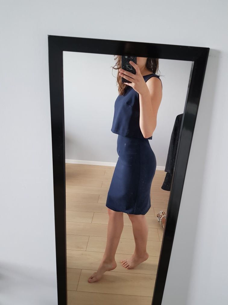 Elegancka granatowa sukienka, rozmiar S