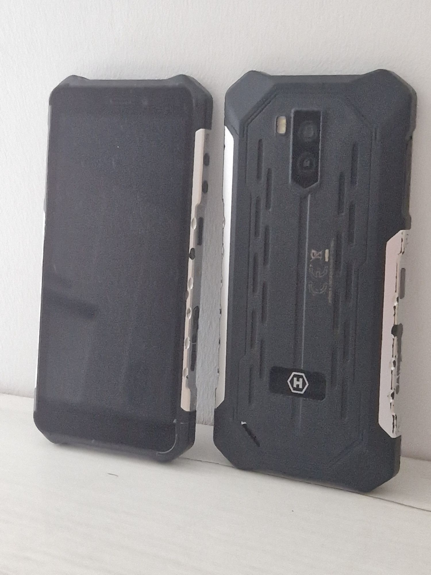 Telefon HAMMER Iron 3 LTE uszkodzony wyswietlacz