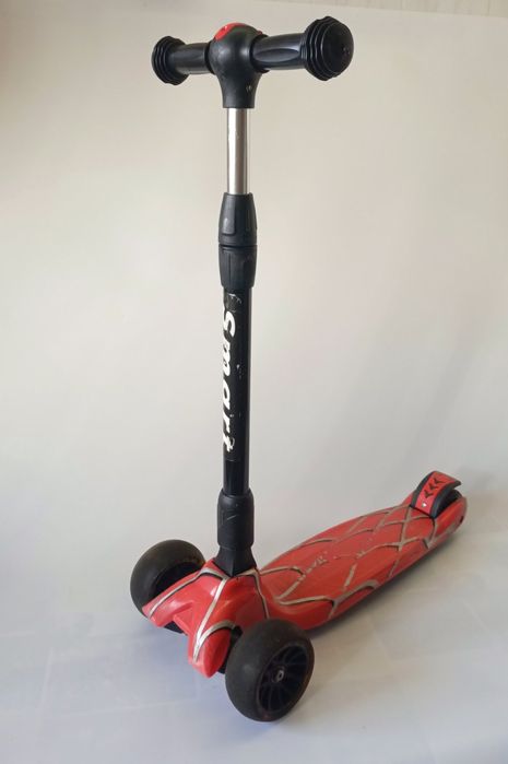 Детский самокат (Спайдер мен)
