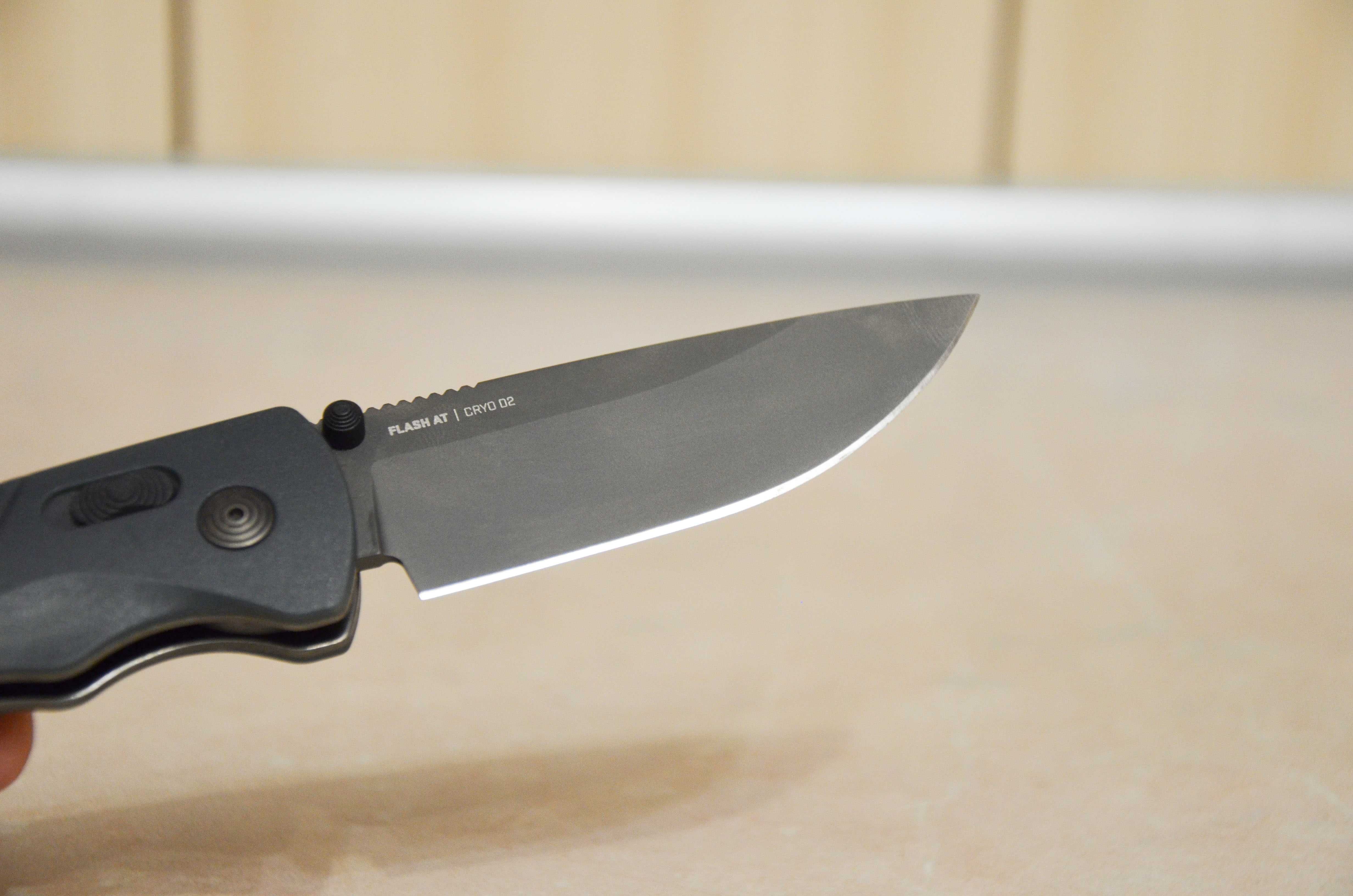 Нож складной SOG Flash AT Urban Grey (SOG 11-18-05-41)