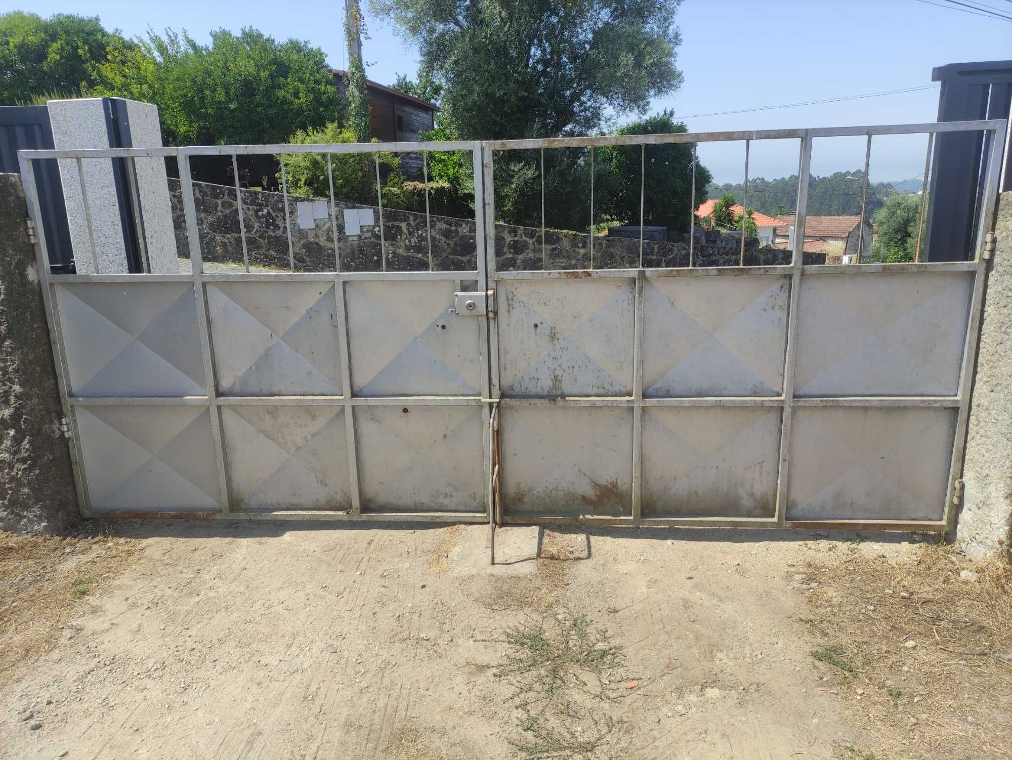 Portão 2 folhas em ferro