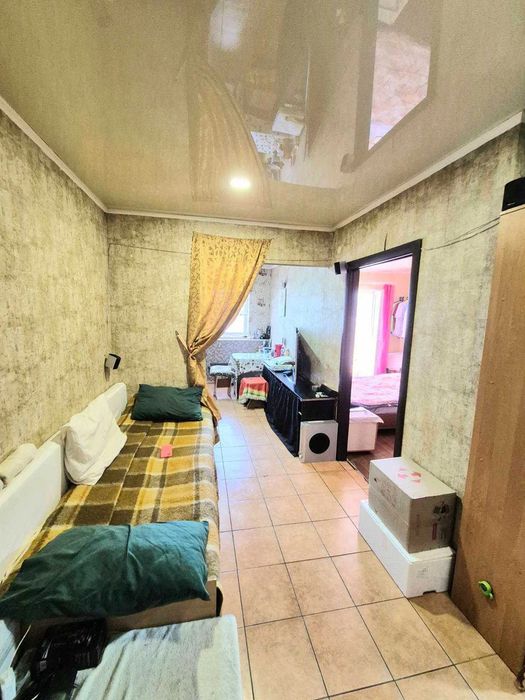 Продам однокімнатну квартиру 37 м2 з меблями та технікою.