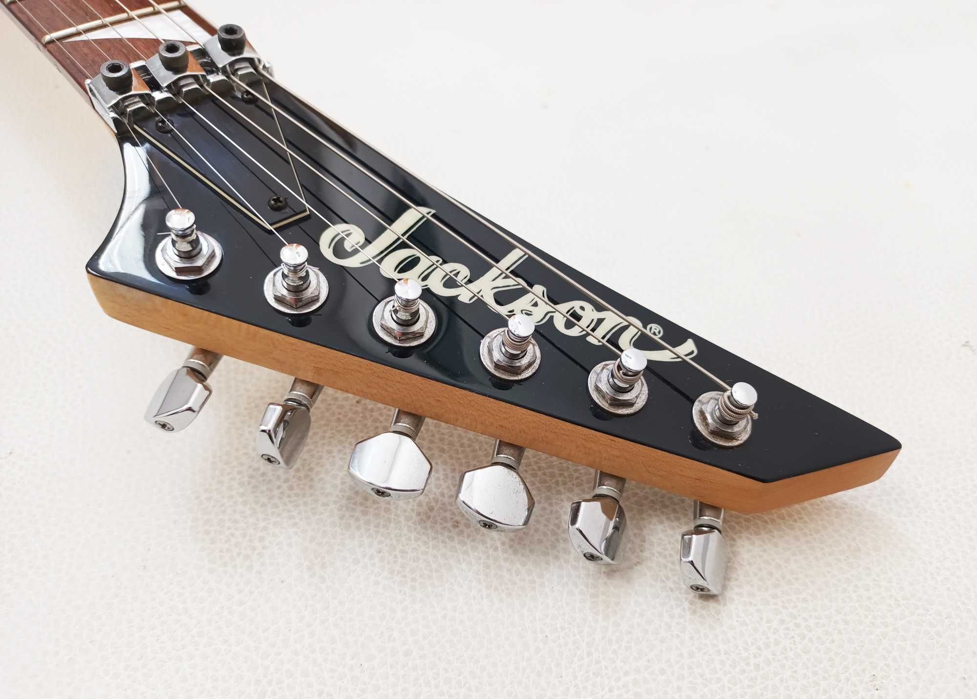 Jackson Dinky JS33 Reverse Headstock