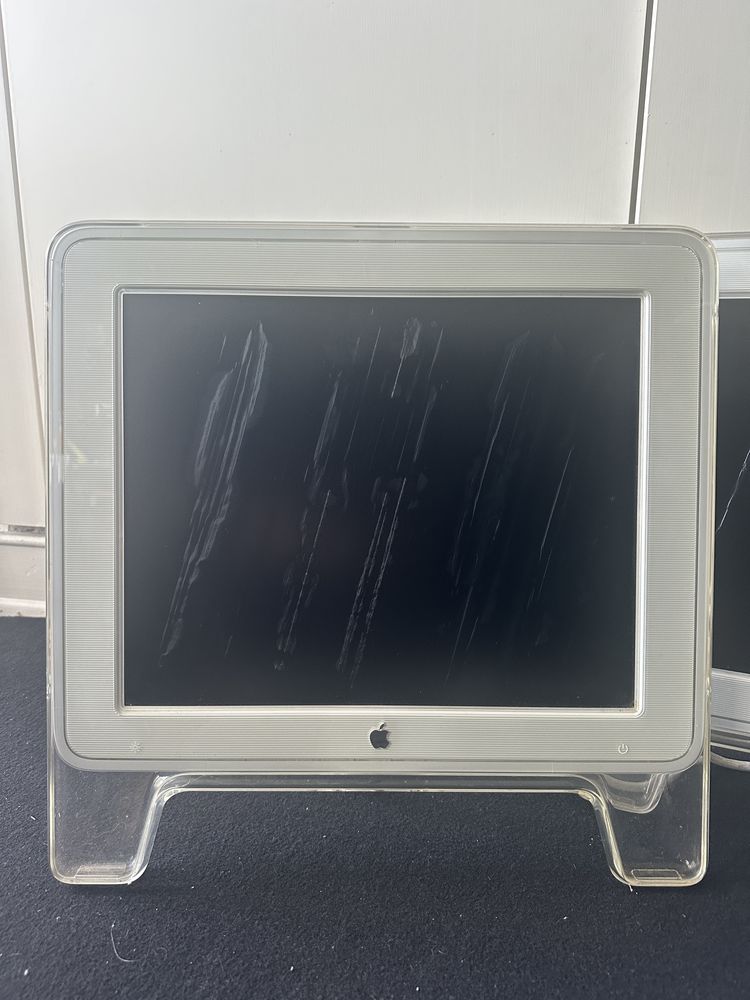 2 Monitores Apple