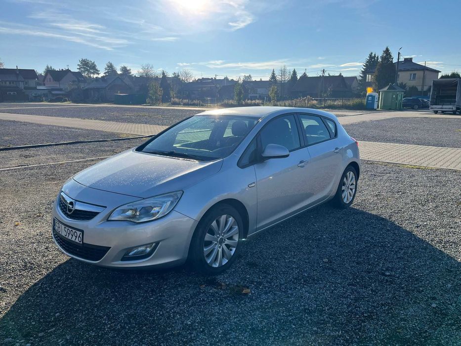 Opel Astra J 2010 silnik 116 KM 1.6 benzyna + LPG - 217 tys. km