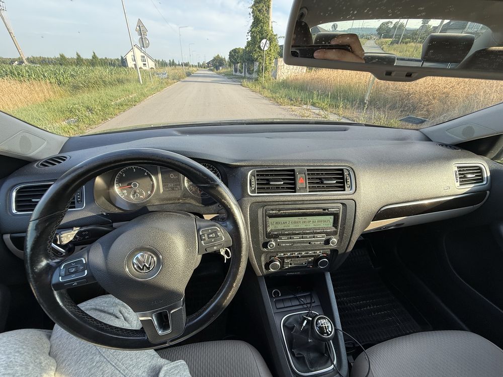 Volkswagen Jetta 1.6 TDI 2011r 105KM