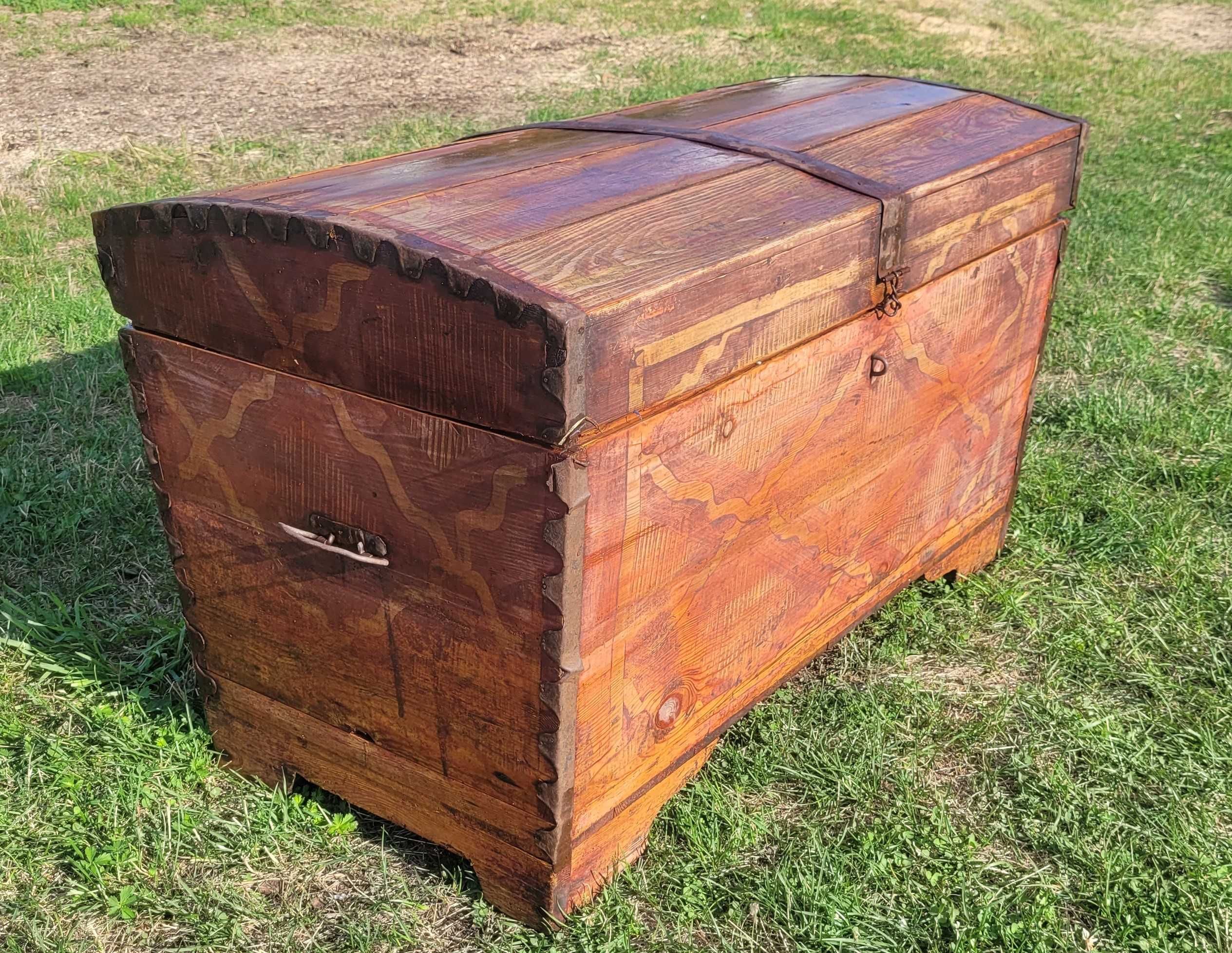 Stary kufer drewniany | skrzynia drewniana