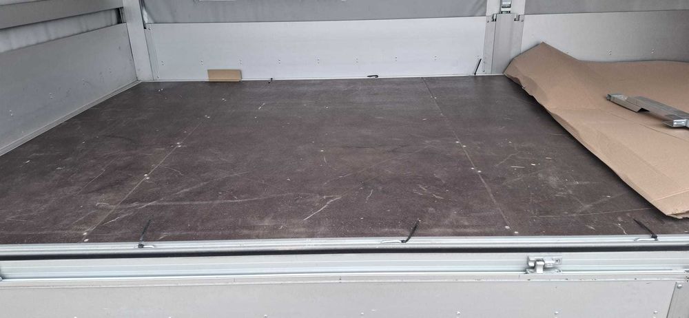 Zabudowa dostawczaka / furgonetki / busa (skrzynia z plandeką)