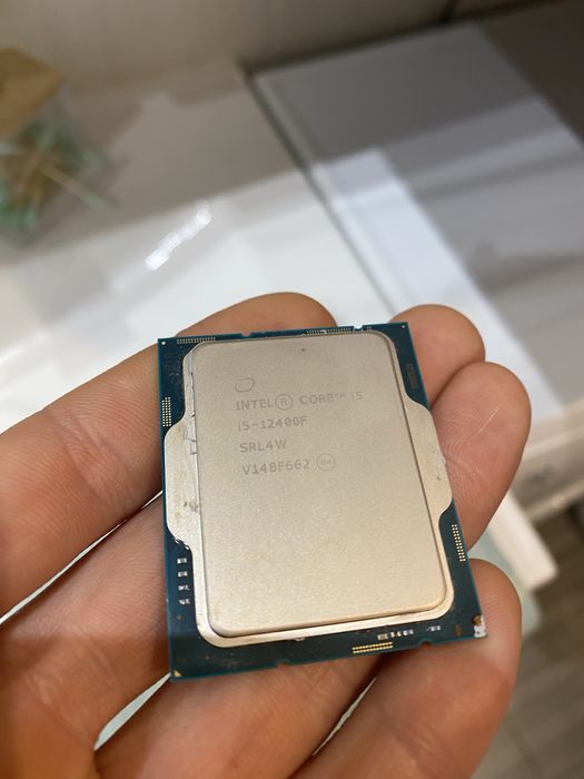 Sprzedam procesor intel core i5 12400F