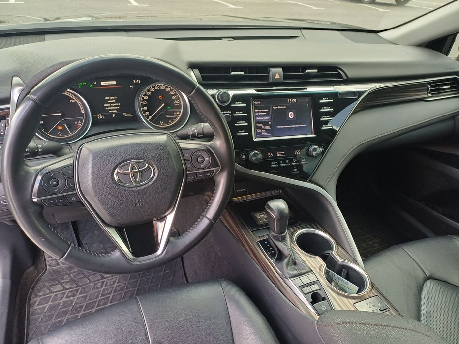 Продам Toyota Camry 2020 года