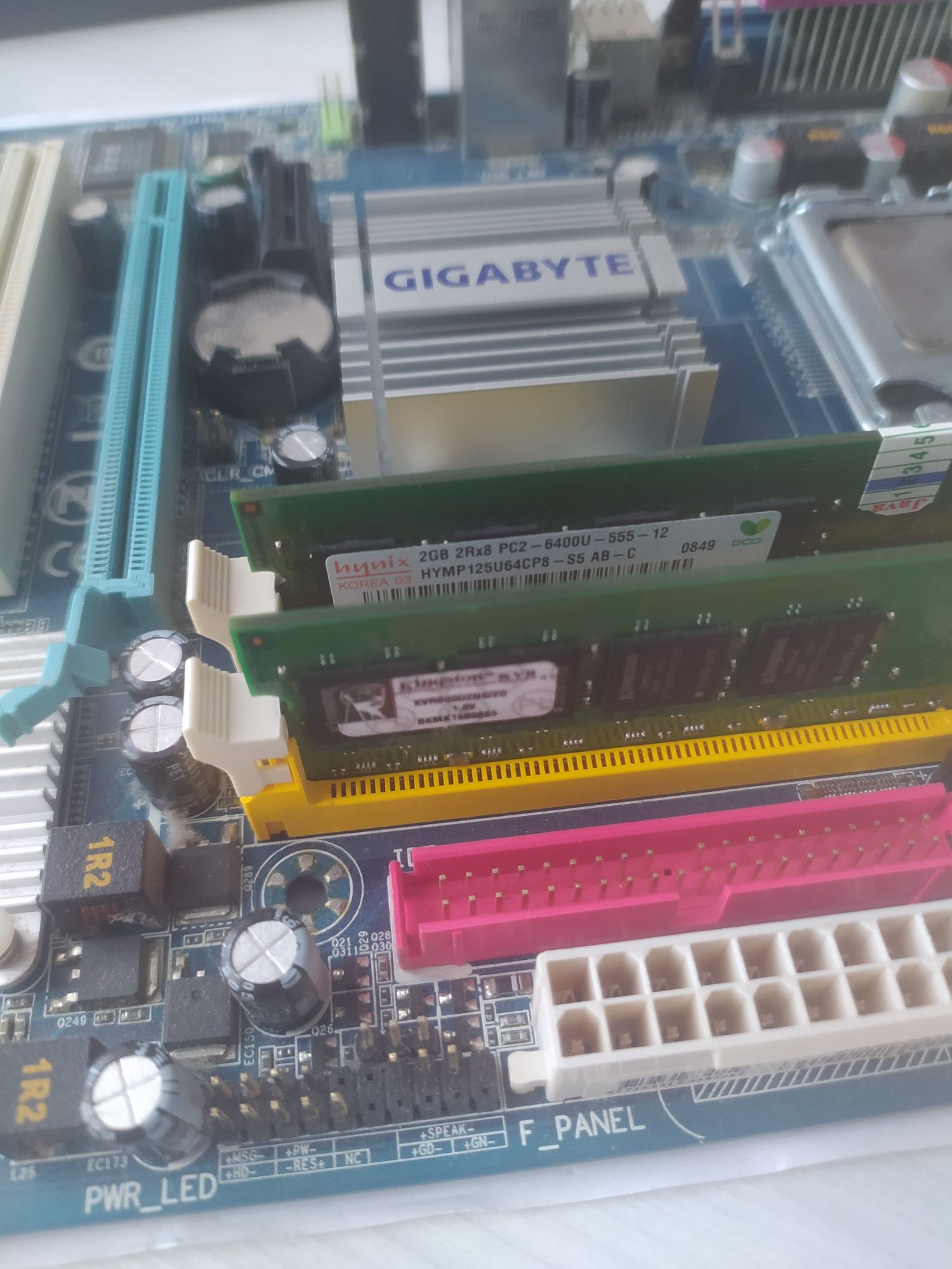Продам материнську плату GIGABYTE ga-g31m-s2l