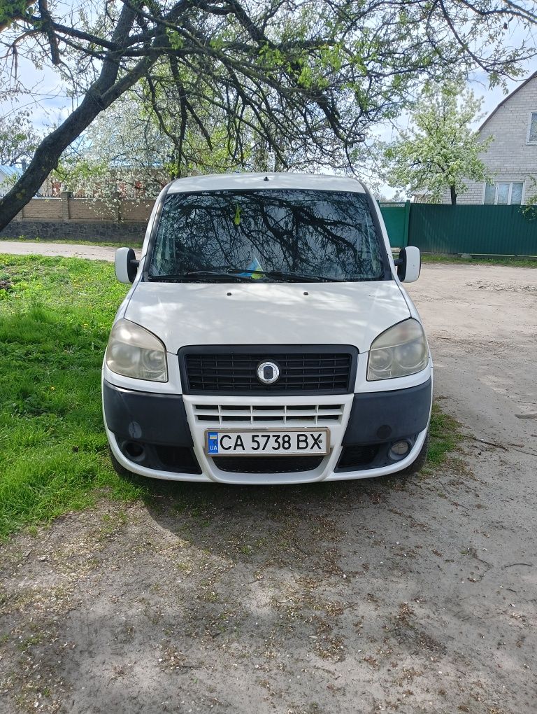 Продаю Fiat Doblo 1.3 Multijet