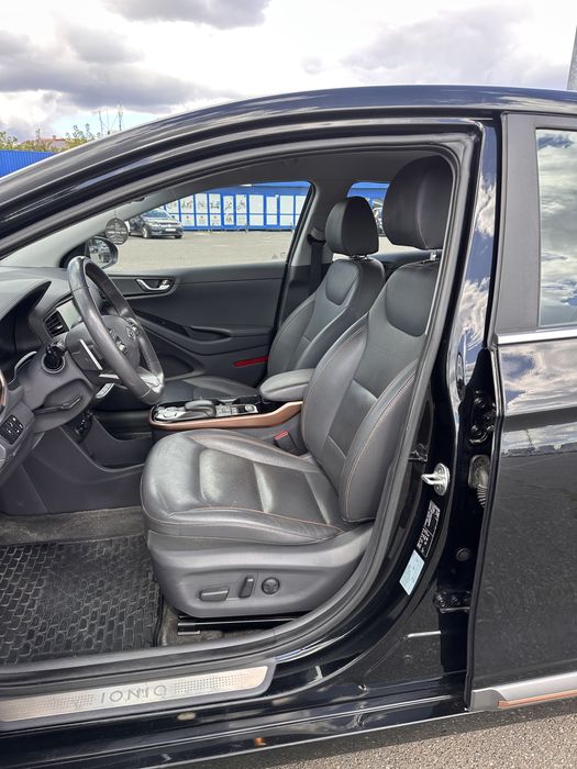 Hyundai Ionic 2017 в максимальній комплектації