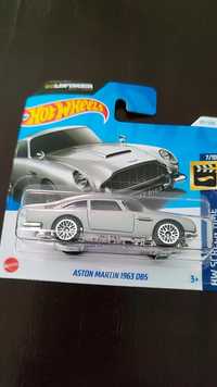 Hot wheels jaguar e Honda custom